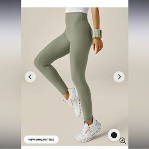 NWT Beyond Yoga Caught in the Midi Sage Green Leggings